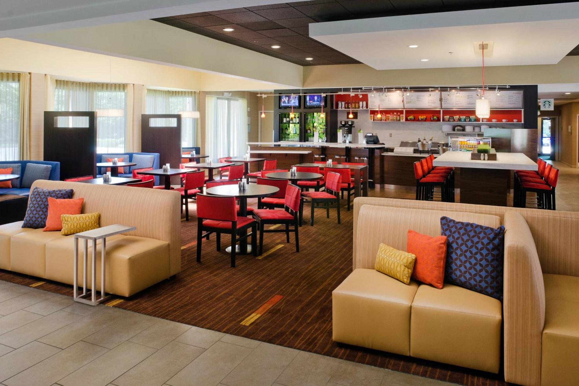 Courtyard By Marriott Huntsville University Drive Екстериор снимка